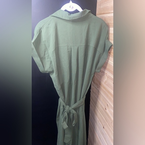 Non Branded Size Small Women’s Olive Green Button Down Dress perfect for fall - Picture 3 of 5